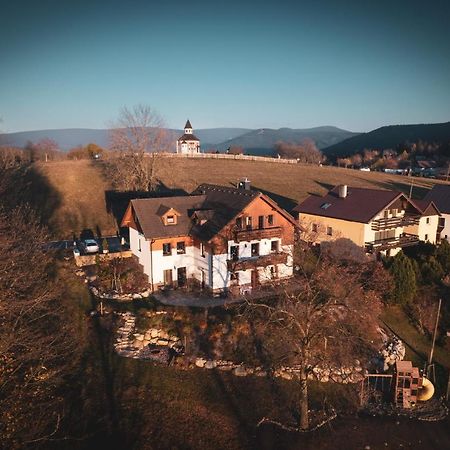 Penzion Zrzka Korenov Bagian luar foto