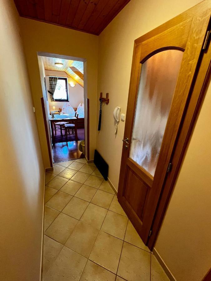 Penzion Zrzka Korenov Bagian luar foto