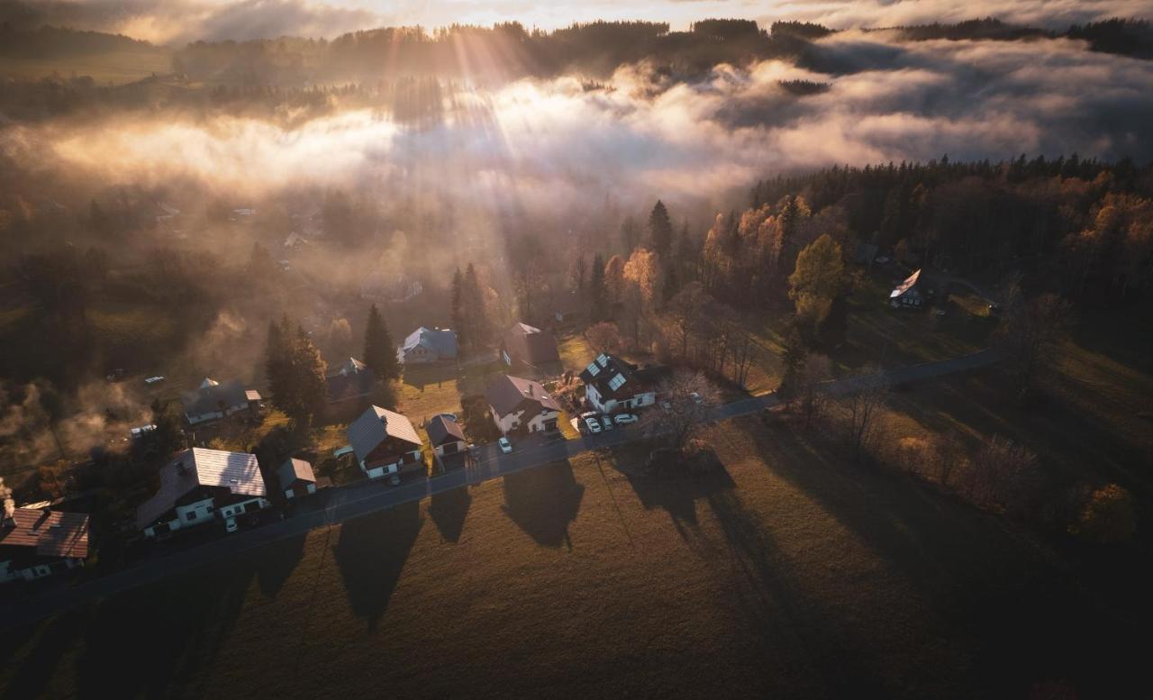 Penzion Zrzka Korenov Bagian luar foto